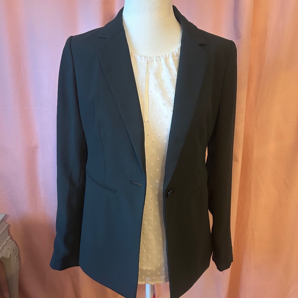 Brand new forest green women’s blazer